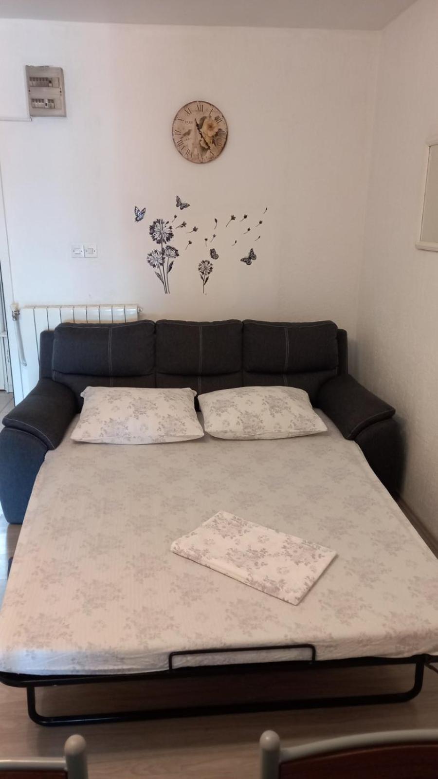 קריקווניצה Apartments Flora מראה חיצוני תמונה